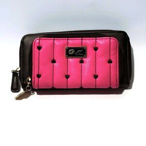 Betsey Johnson Zip-Around Women's Wallet Black Pink Heart Lip Charm Logo Accent
